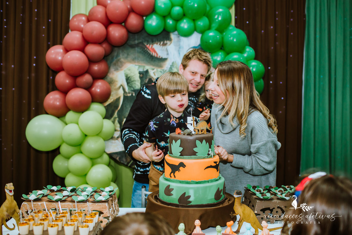 Aniversário de Menino com tema Dinossauros realizado no Buffet Festar em São Roque