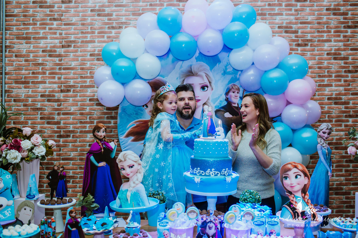 Aniversario Infantil com Tema Frozen realizado no Buffet Viva São Roque