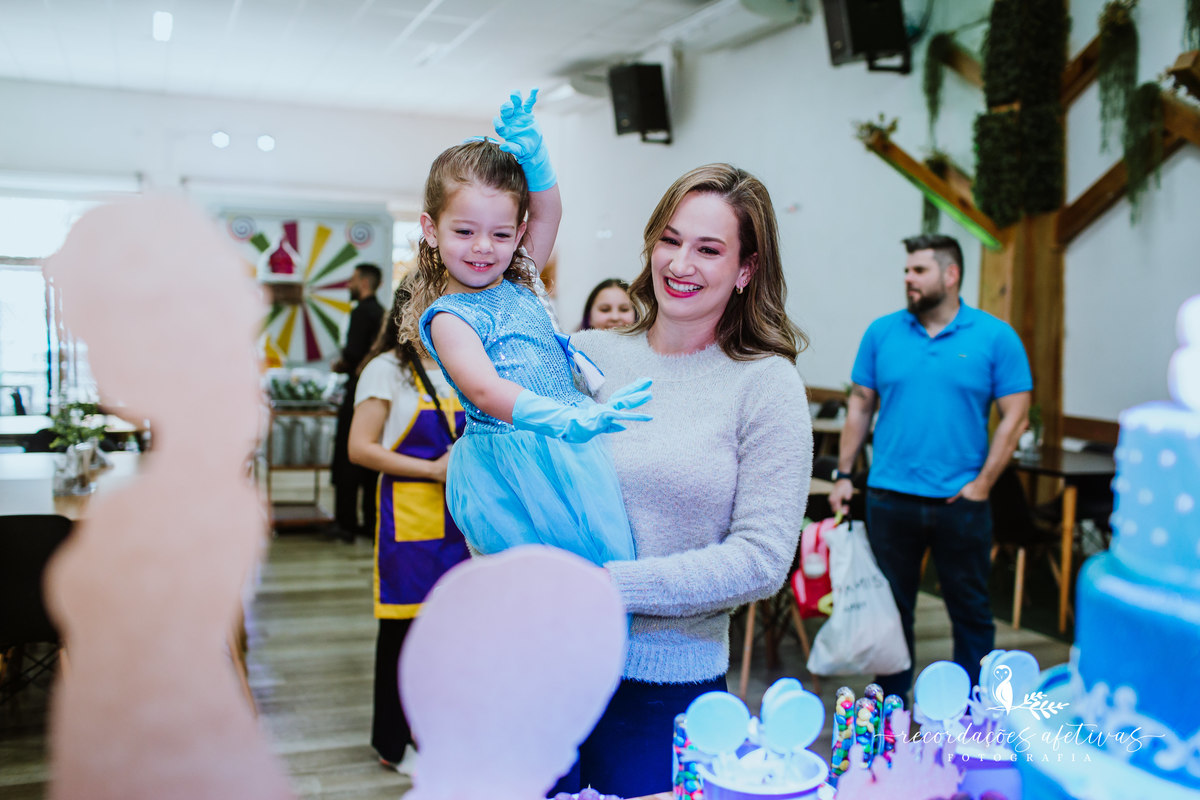 Aniversario Infantil com Tema Frozen realizado no Buffet Viva São Roque