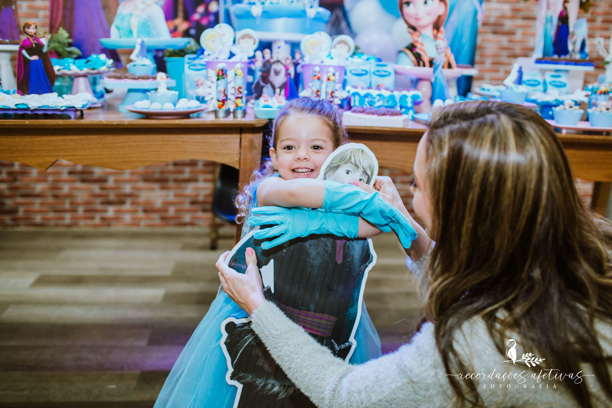 Aniversario Infantil com Tema Frozen realizado no Buffet Viva São Roque