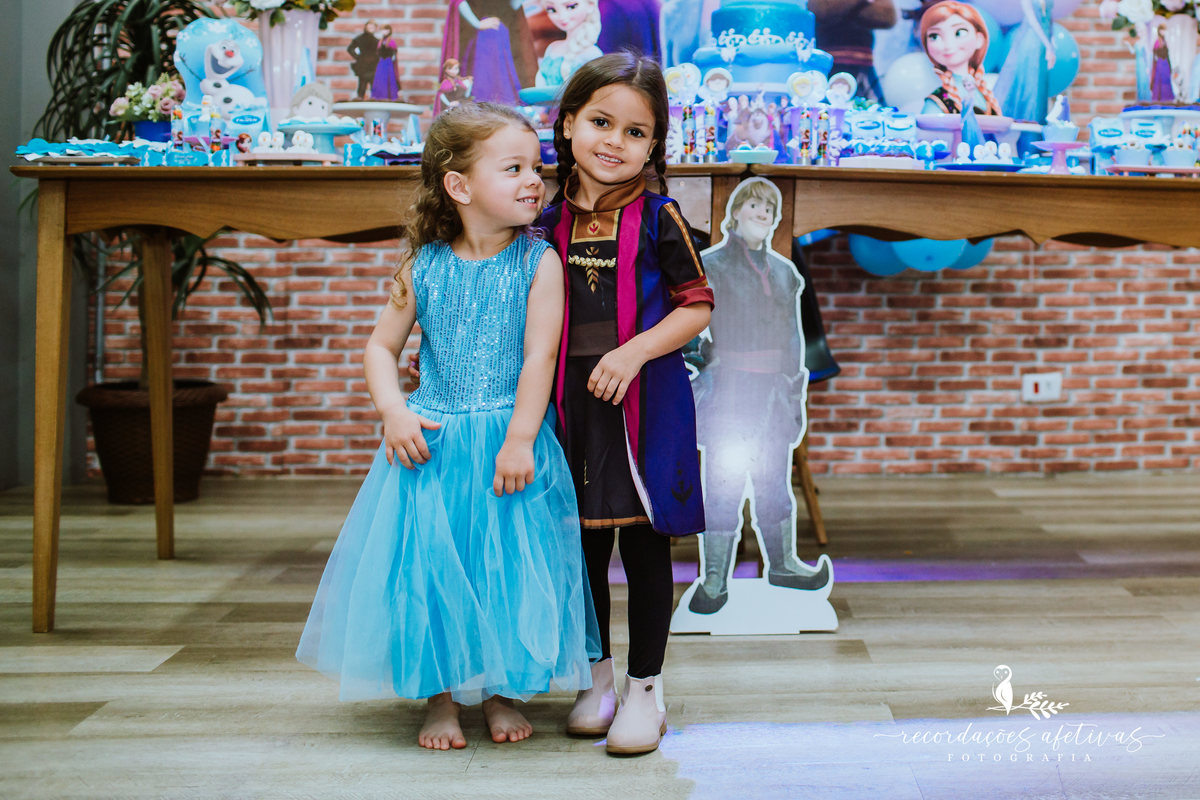 Aniversario Infantil com Tema Frozen realizado no Buffet Viva São Roque