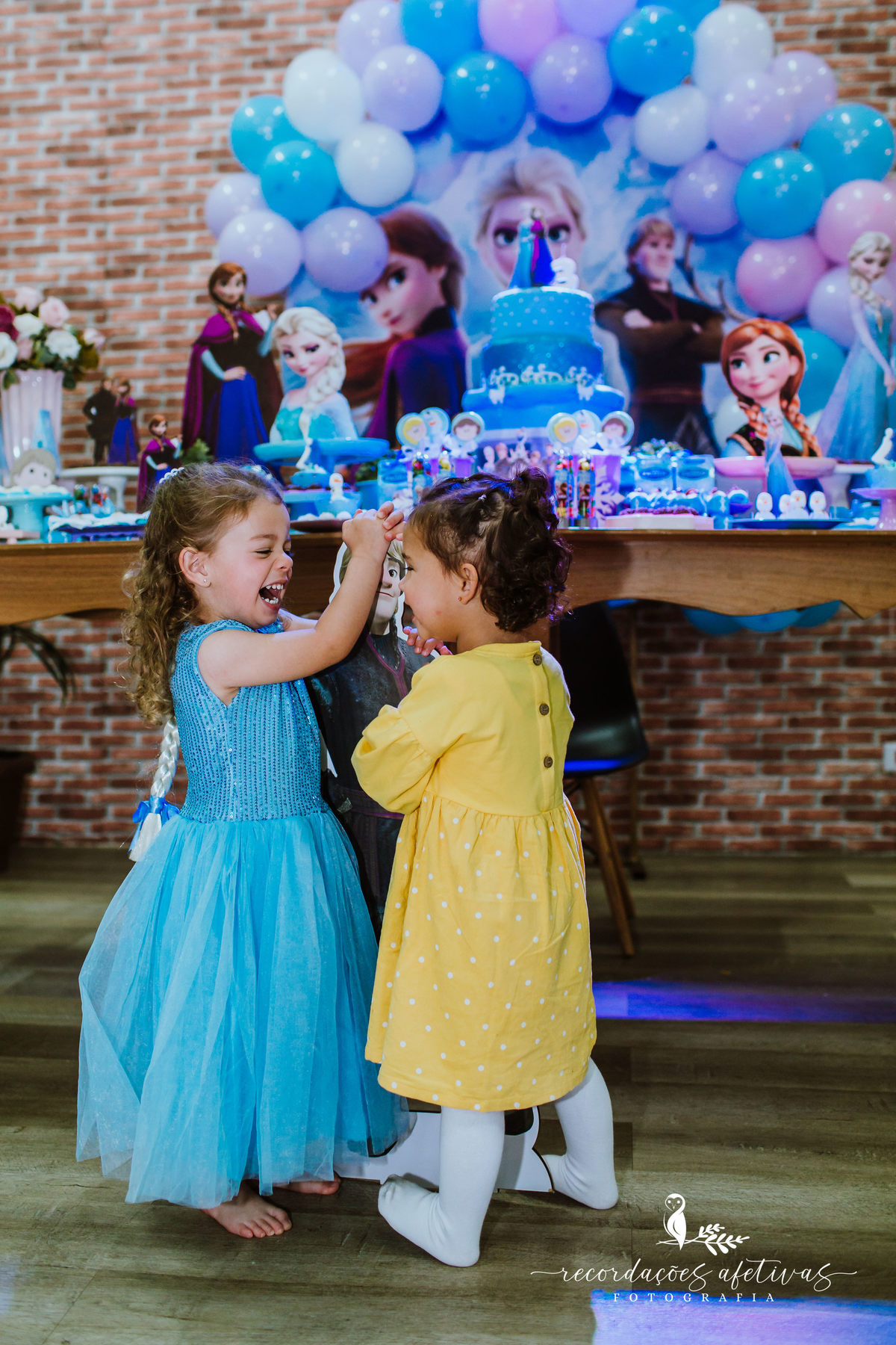 Aniversario Infantil com Tema Frozen realizado no Buffet Viva São Roque