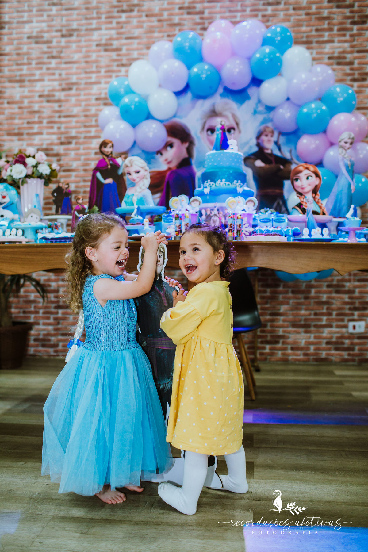 Aniversario Infantil com Tema Frozen realizado no Buffet Viva São Roque