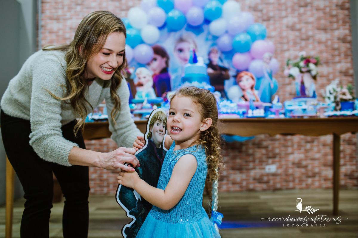 Aniversario Infantil com Tema Frozen realizado no Buffet Viva São Roque