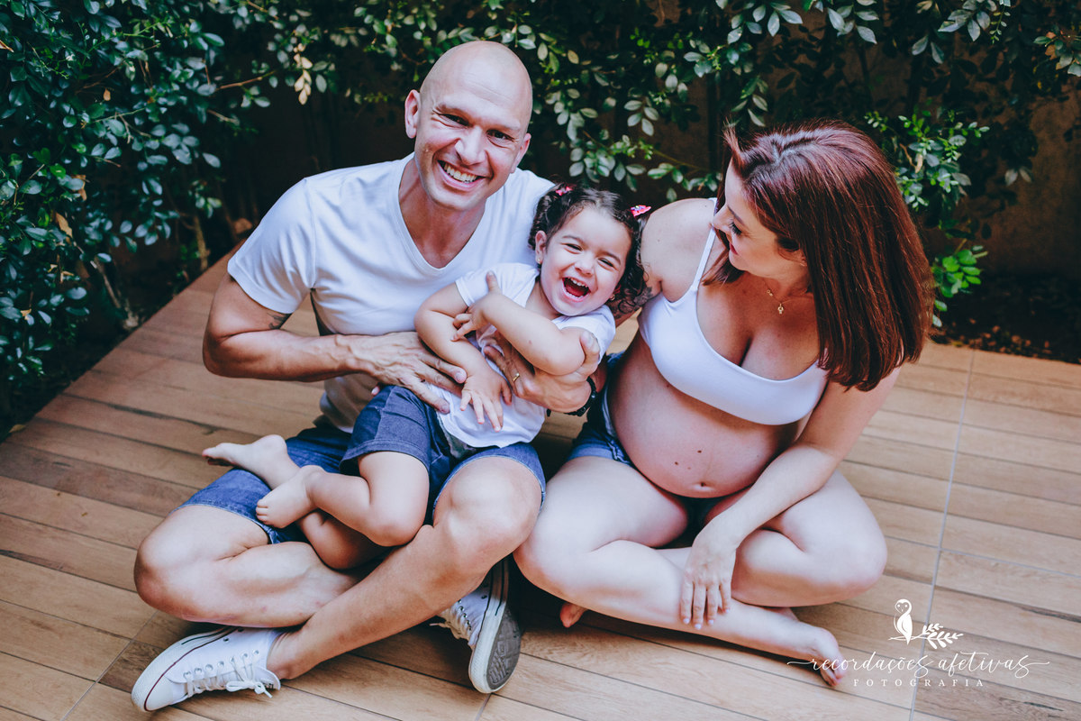 Ensaio Gestante com criança e cachorros realizado em Sorocaba - SP