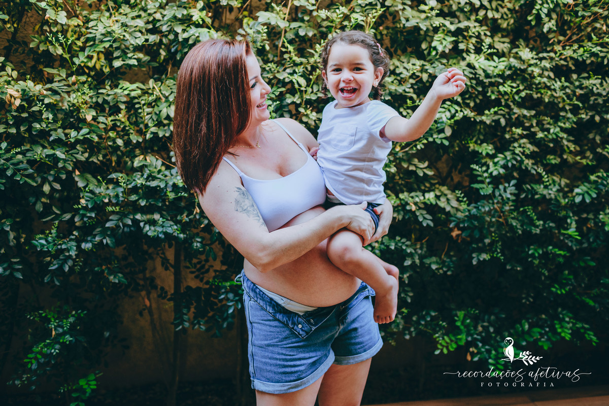 Ensaio Gestante com criança e cachorros realizado em Sorocaba - SP