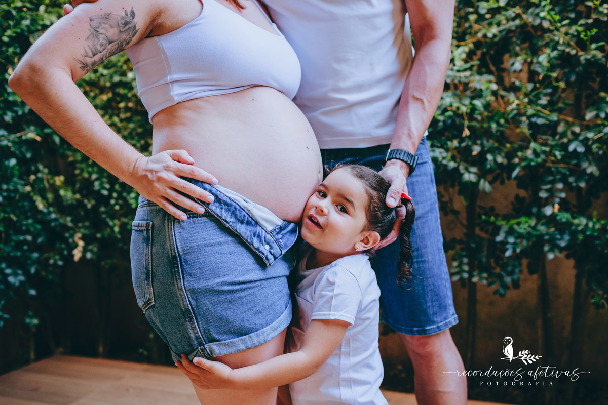 Ensaio Gestante com criança e cachorros realizado em Sorocaba - SP
