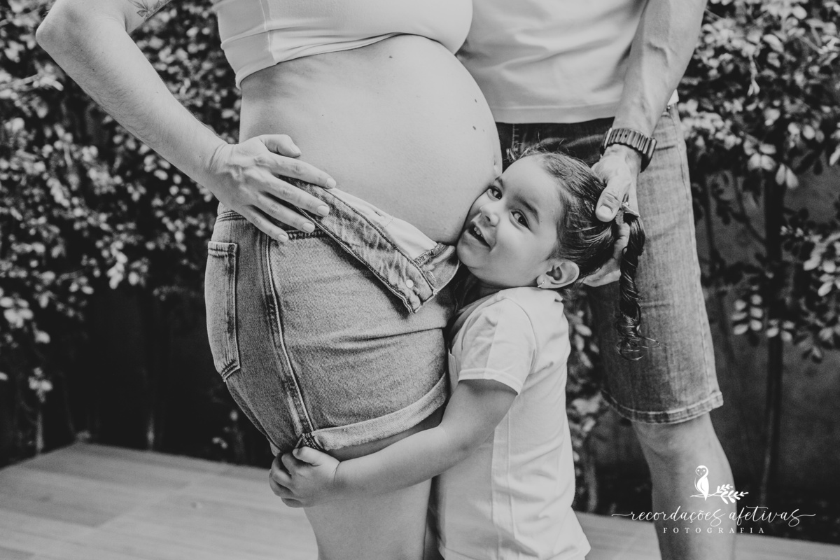 Ensaio Gestante com criança e cachorros realizado em Sorocaba - SP