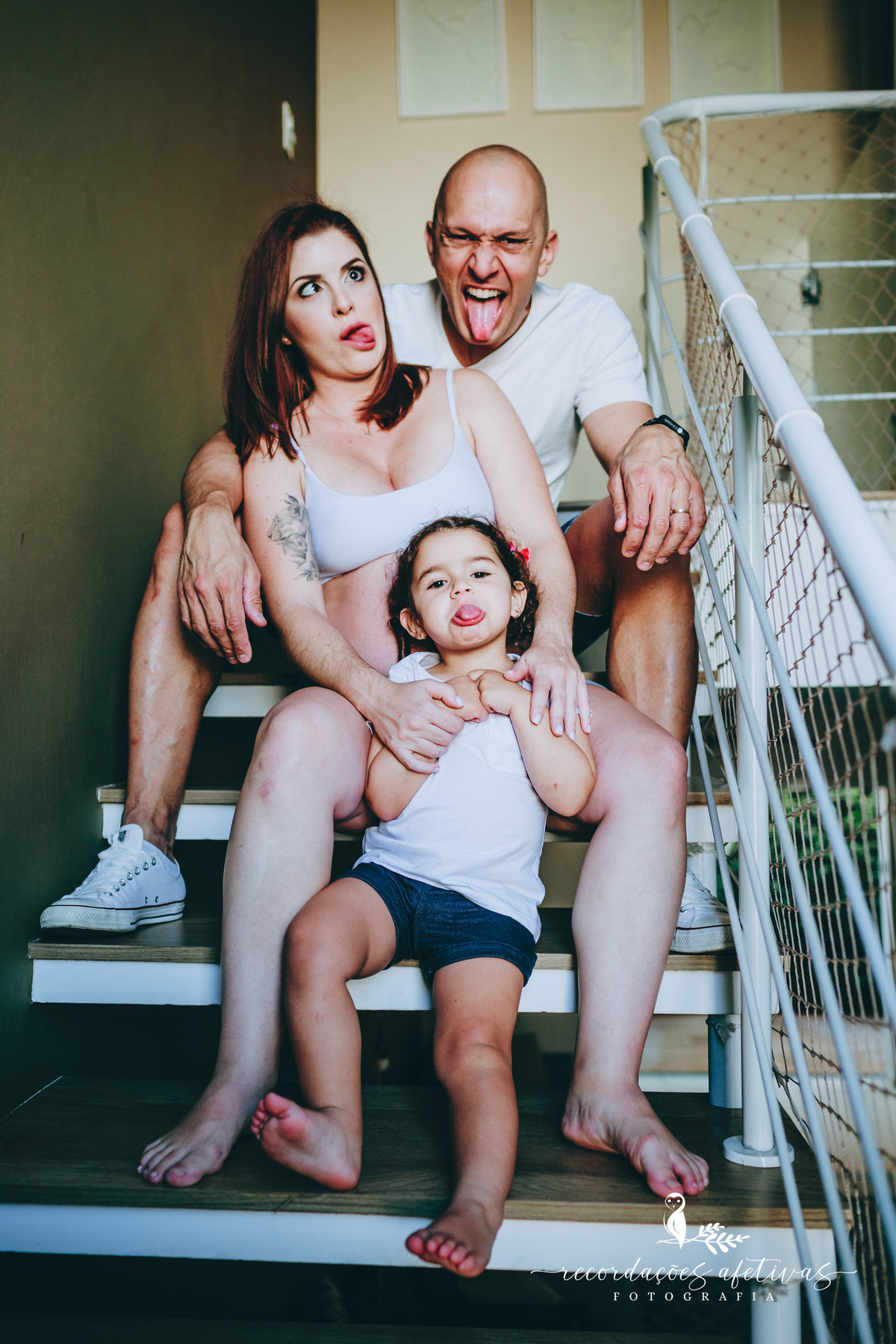 Ensaio Gestante com criança e cachorros realizado em Sorocaba - SP