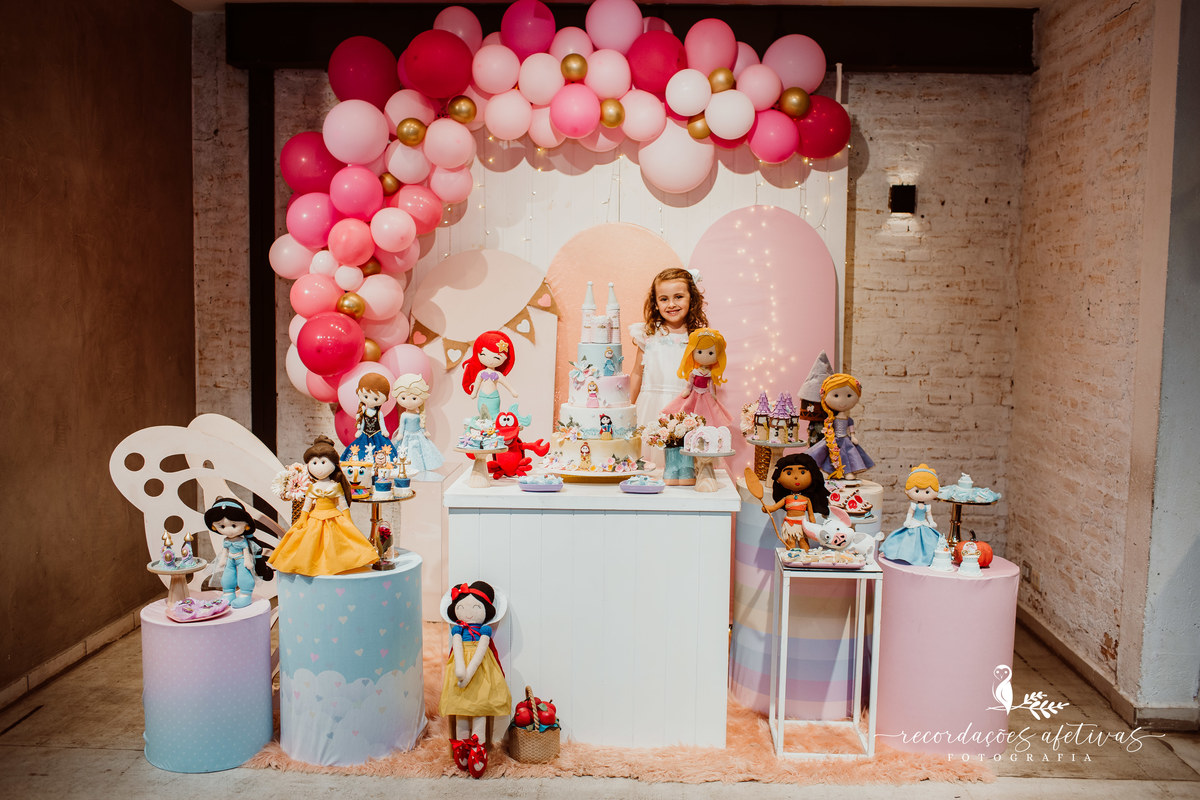 Aniversário de menina com tema Princesas Disney realizado no Buffet Festaria em SP