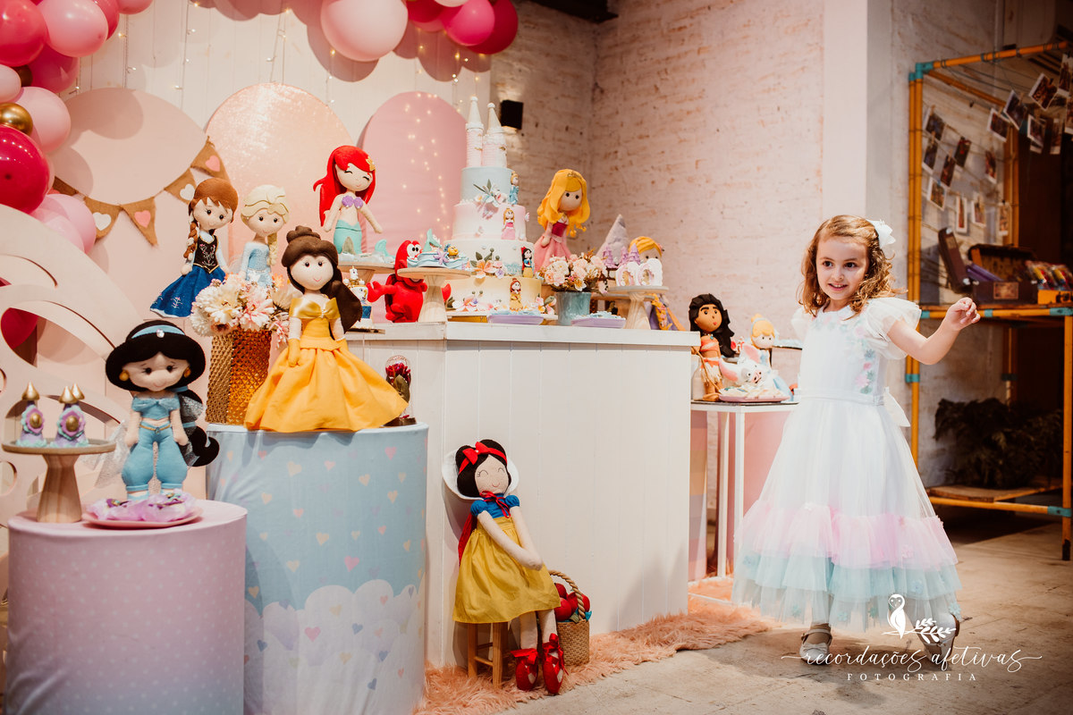Aniversário de menina com tema Princesas Disney realizado no Buffet Festaria em SP
