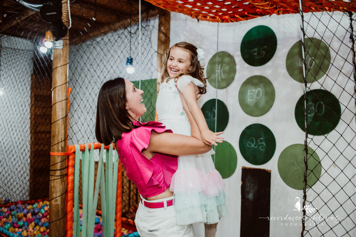 Aniversário de menina com tema Princesas Disney realizado no Buffet Festaria em SP