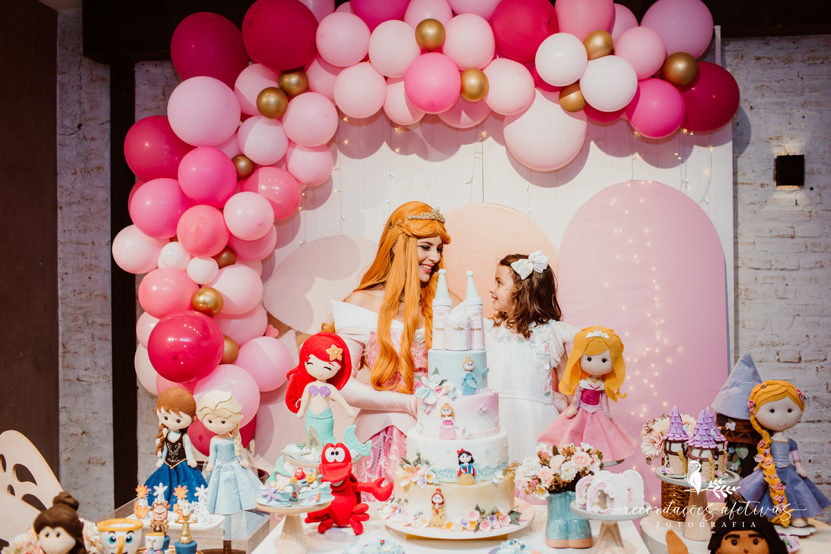Aniversário de menina com tema Princesas Disney realizado no Buffet Festaria em SP