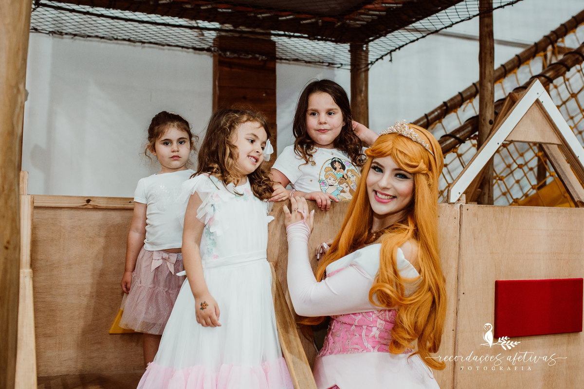 Aniversário de menina com tema Princesas Disney realizado no Buffet Festaria em SP
