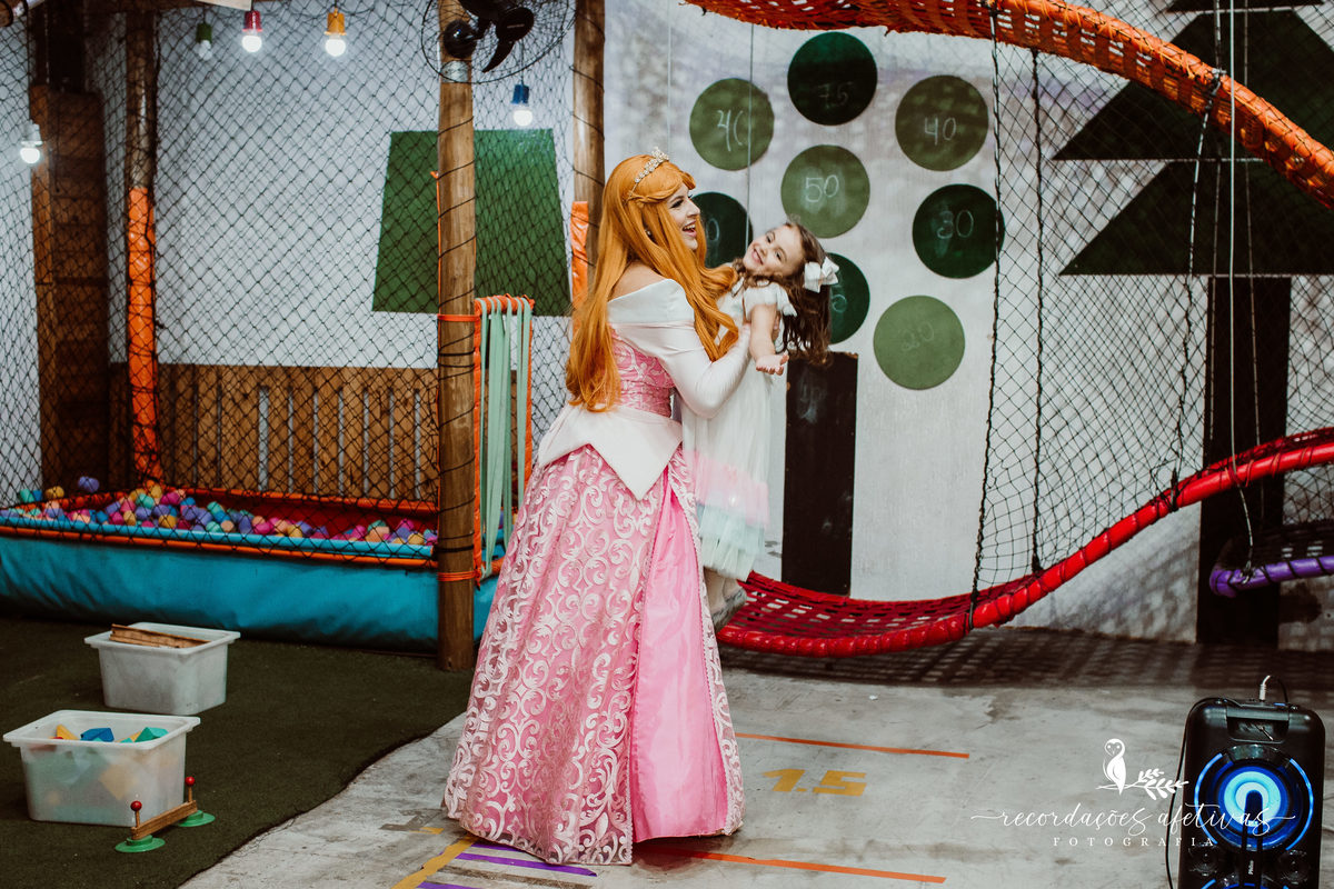 Aniversário de menina com tema Princesas Disney realizado no Buffet Festaria em SP