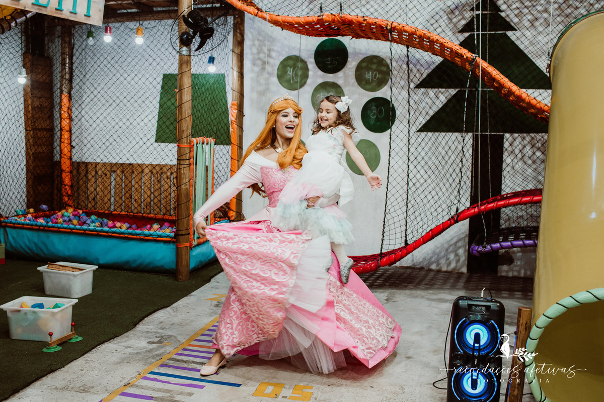 Aniversário de menina com tema Princesas Disney realizado no Buffet Festaria em SP