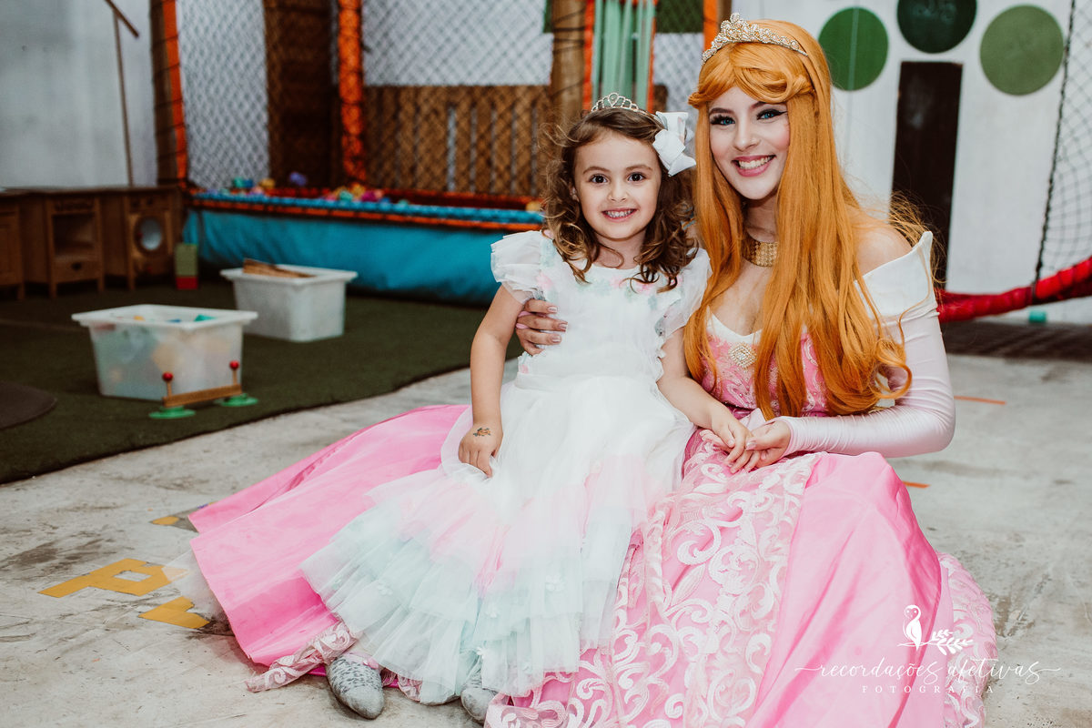 Aniversário de menina com tema Princesas Disney realizado no Buffet Festaria em SP