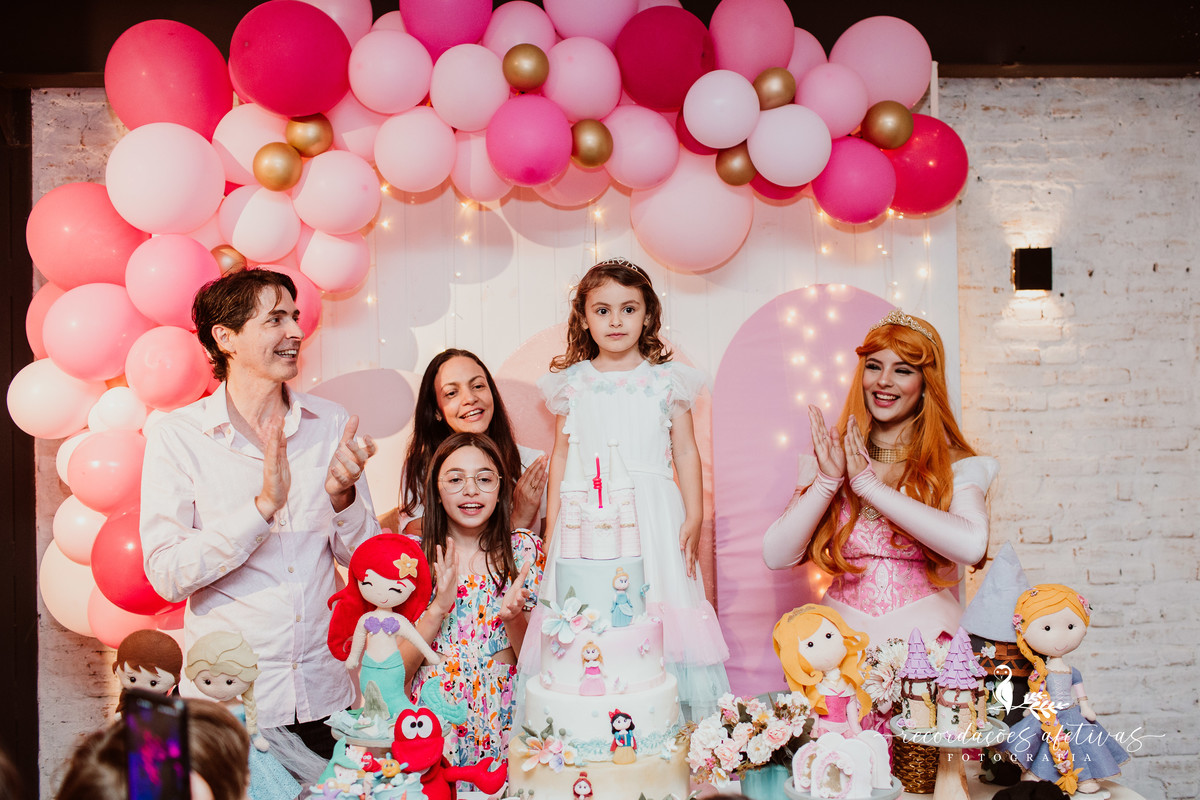 Aniversário de menina com tema Princesas Disney realizado no Buffet Festaria em SP