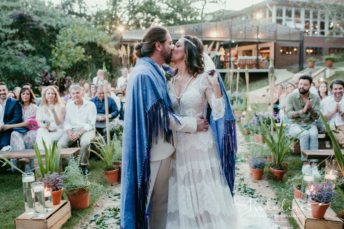 Casamento com cerimônia xamânica realizado no Restaurante Stefano e Making-Of noiva realizado no Espaço Garden em São Roque - SP
