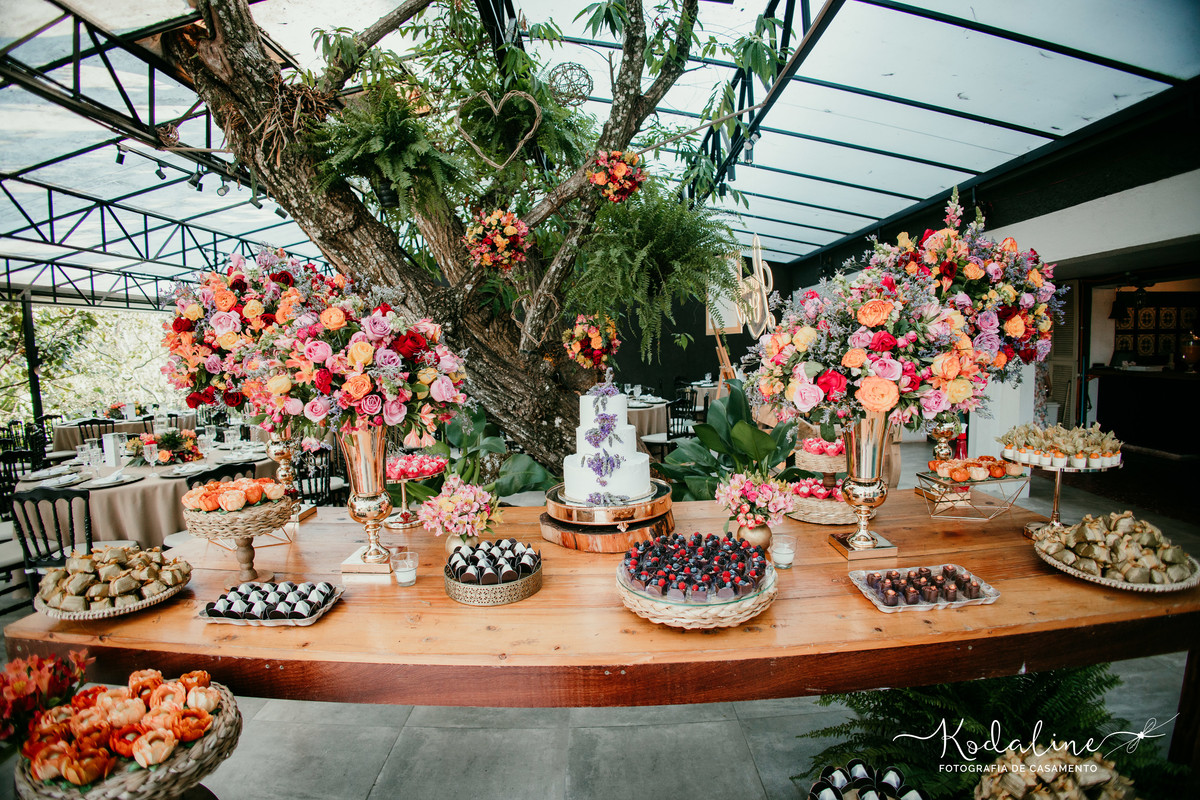Casamento com cerimônia xamânica realizado no Restaurante Stefano e Making-Of noiva realizado no Espaço Garden em São Roque - SP