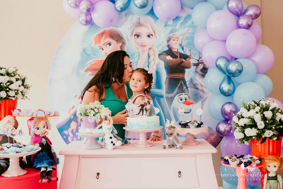 Aniversário Infantil com Tema Frozen realizado em São Roque - SP