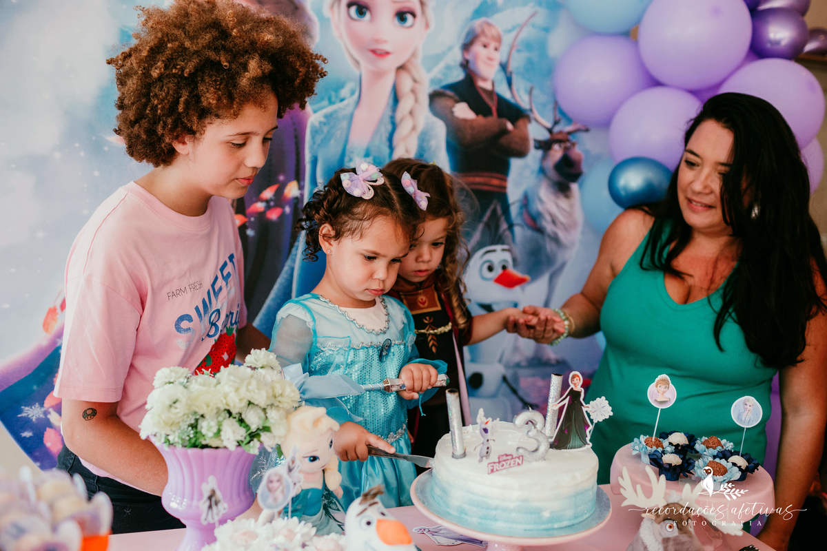 Aniversário Infantil com Tema Frozen realizado em São Roque - SP