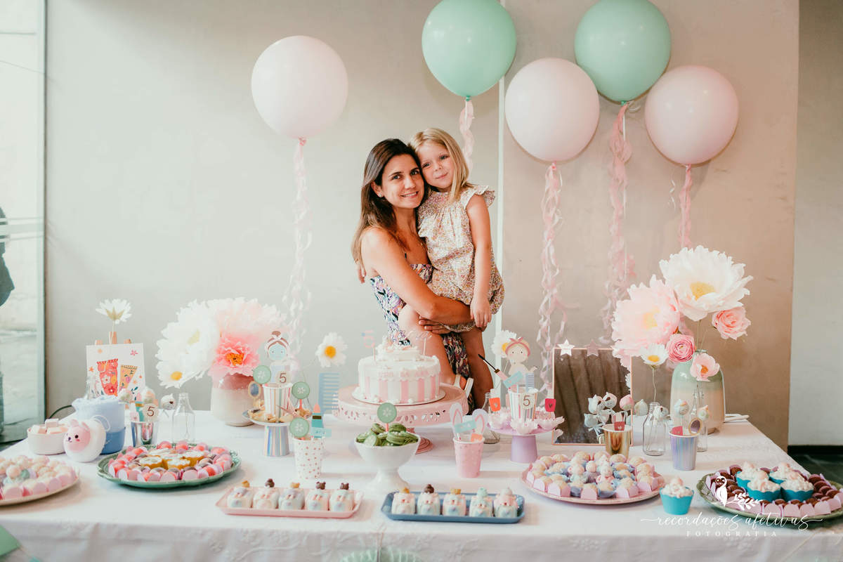 Aniversário Ide Menina com Tema Spa Infantil, realizado no Real Parque, em SP. Show de Mágica com Ulisses Loddy e Spa com Pink Party Brasil