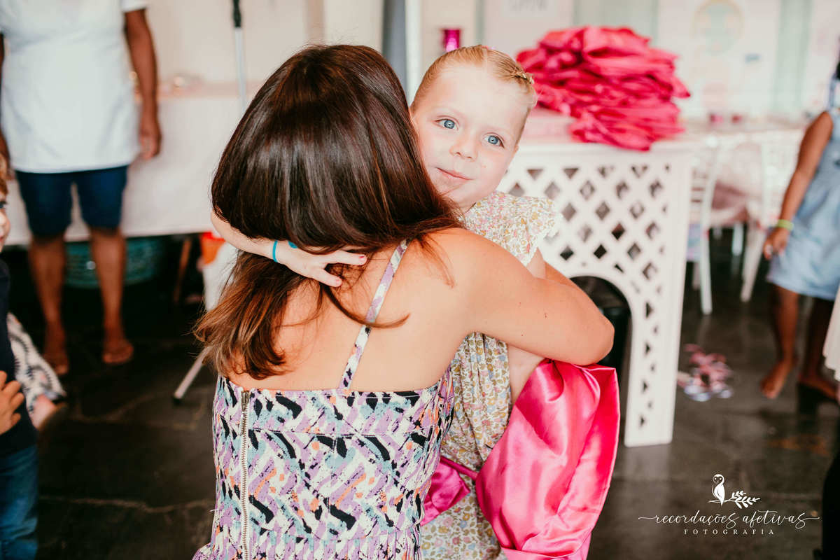 Aniversário Ide Menina com Tema Spa Infantil, realizado no Real Parque, em SP. Show de Mágica com Ulisses Loddy e Spa com Pink Party Brasil