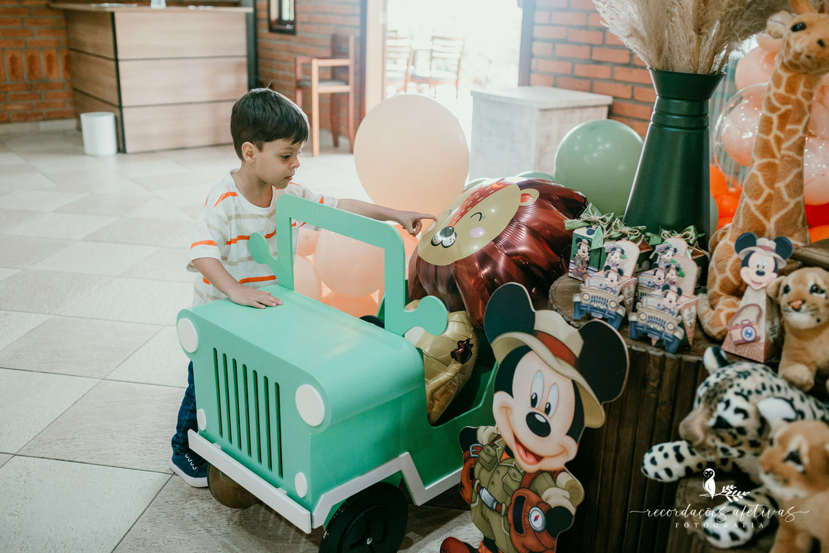 Aniversário Infantil de Trigêmeos, com tema Mickey, realizado na Fazendinha Santa Adélia, no Roteiro do Vinho, em São Roque - SP