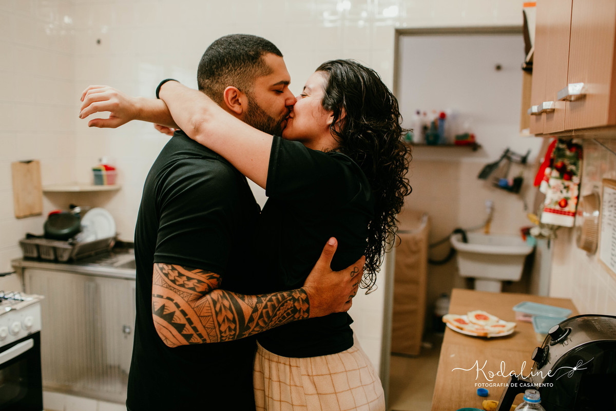 Casamento Civil realizado em Sorocaba - SP com ensaio do casal realizado em casa, junto com seus gatinhos de estimação