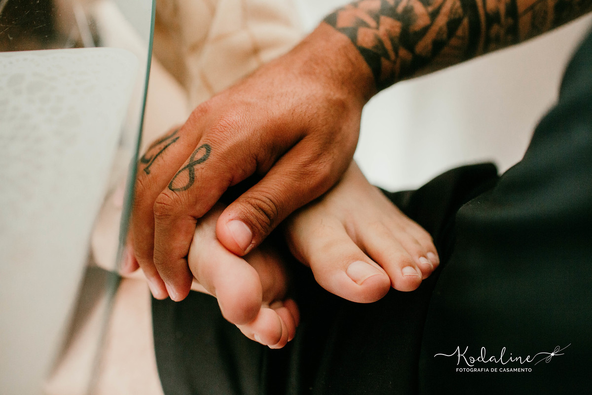 Casamento Civil realizado em Sorocaba - SP com ensaio do casal realizado em casa, junto com seus gatinhos de estimação