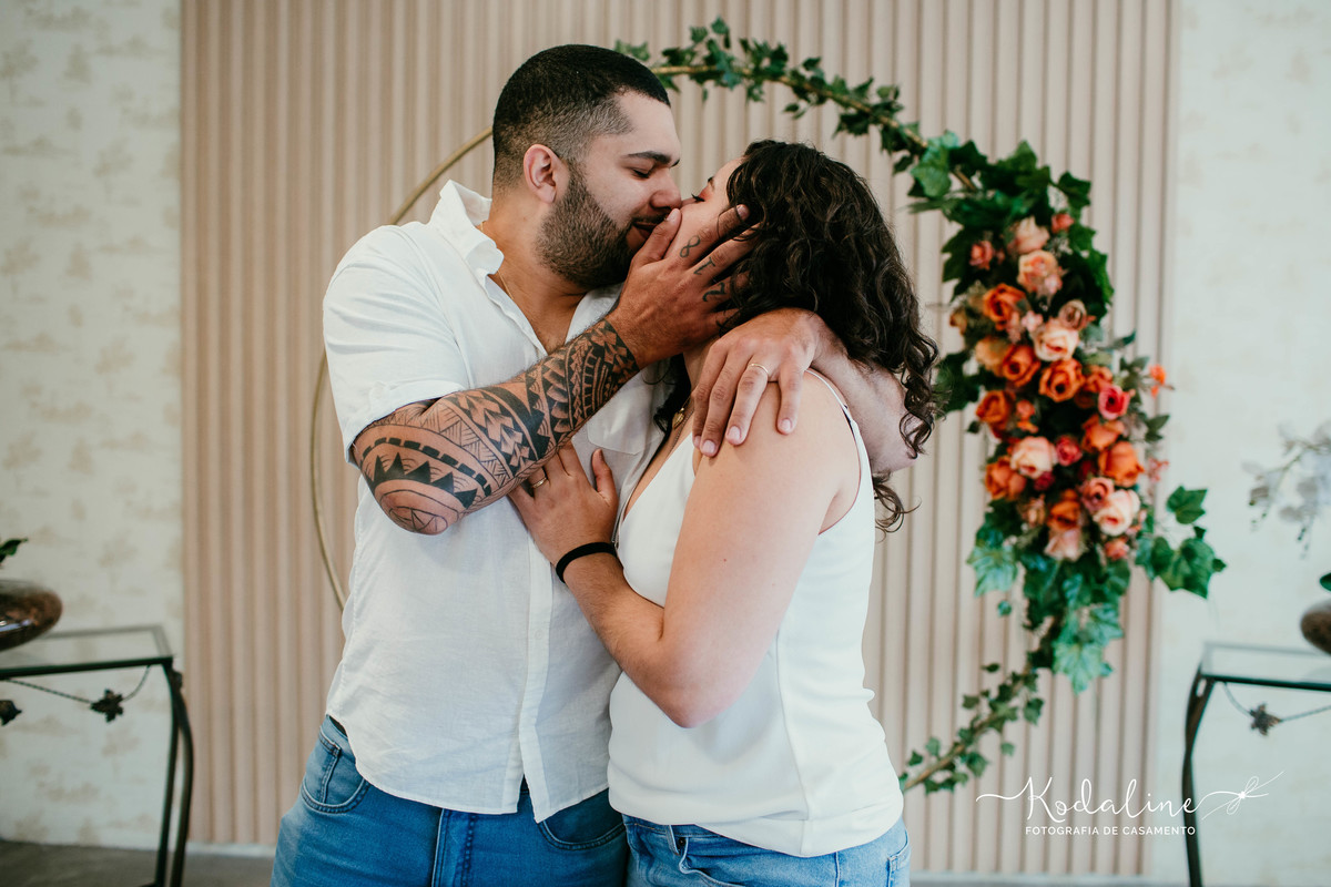 Casamento Civil realizado em Sorocaba - SP com ensaio do casal realizado em casa, junto com seus gatinhos de estimação
