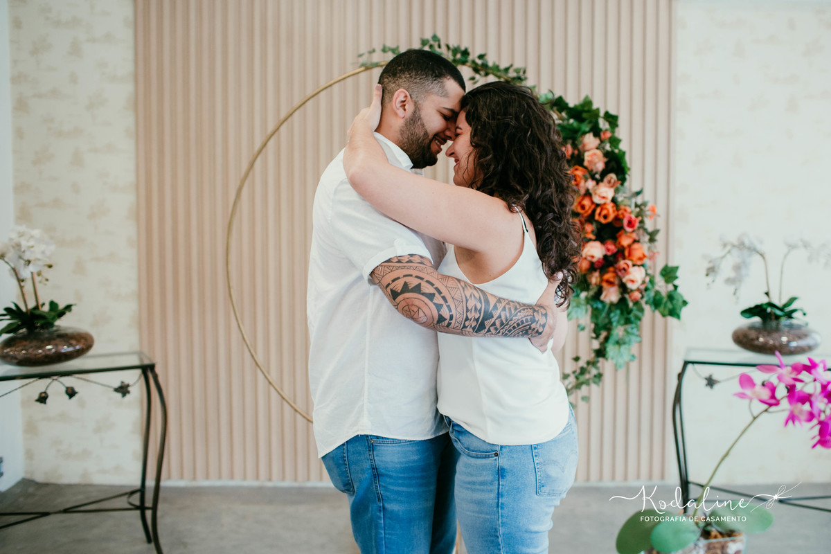 Casamento Civil realizado em Sorocaba - SP com ensaio do casal realizado em casa, junto com seus gatinhos de estimação