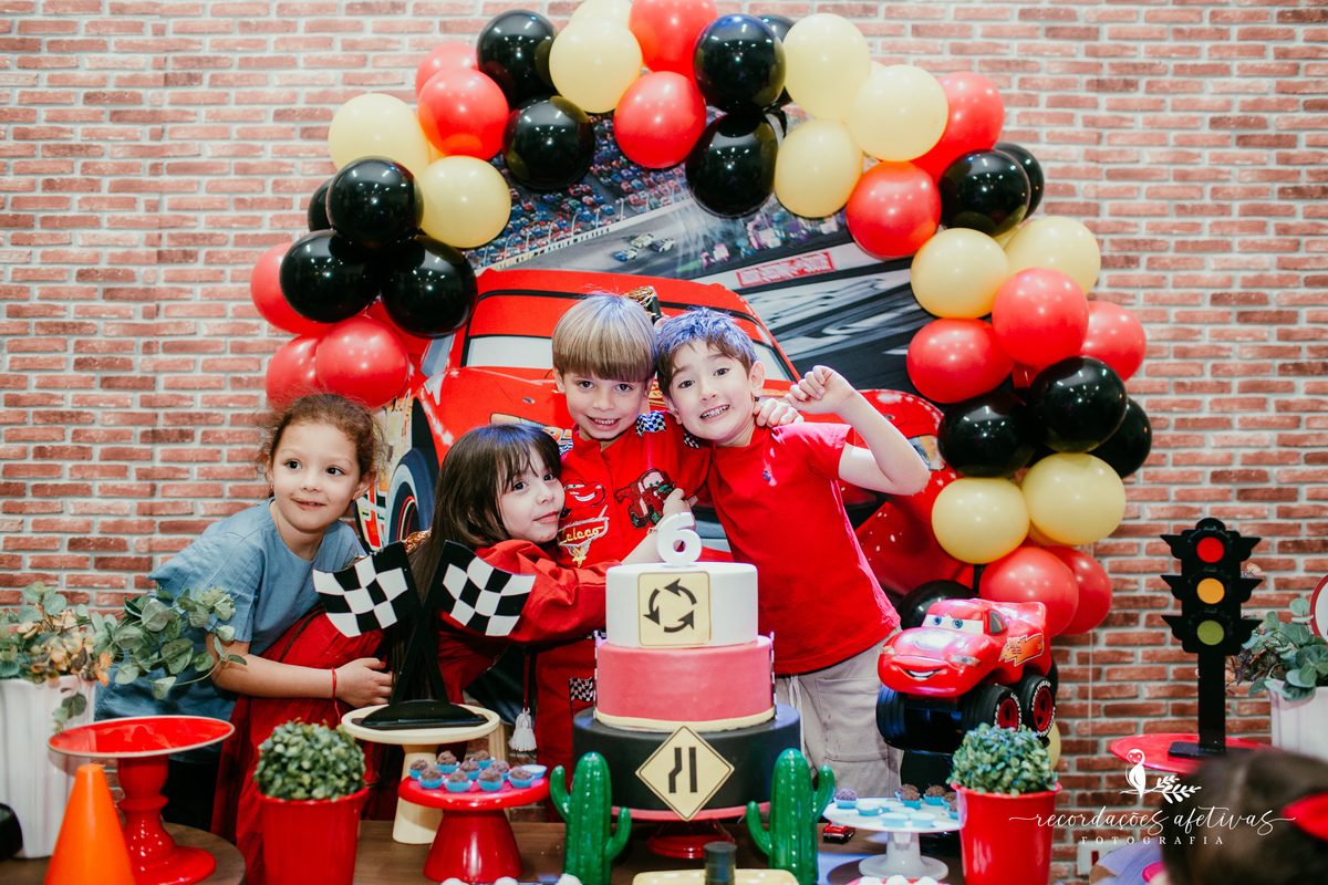 Aniversário de Menino com tema Carros realizado no Buffet Viva São Roque
