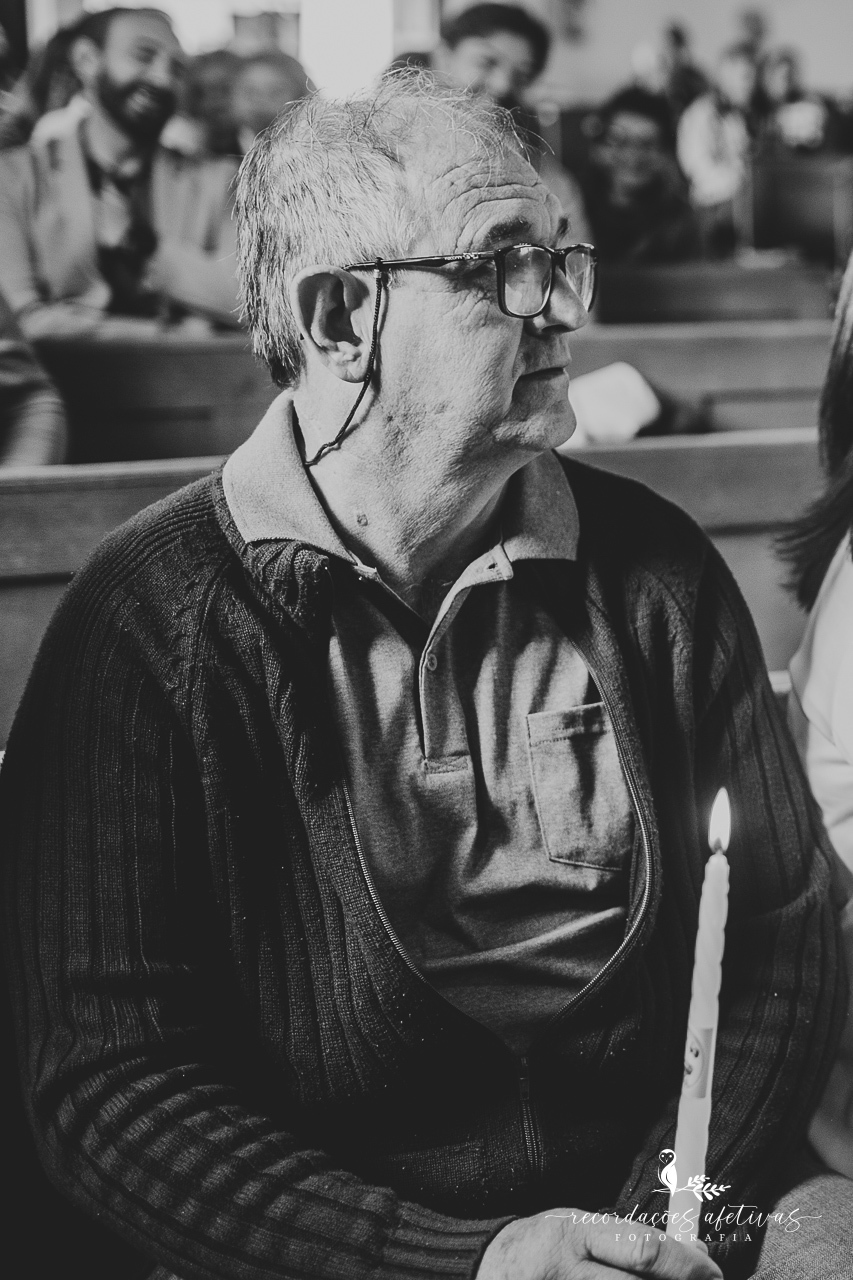 Batizado católico realizado na Paróquia São Luiz Gonzaga, em São Roque