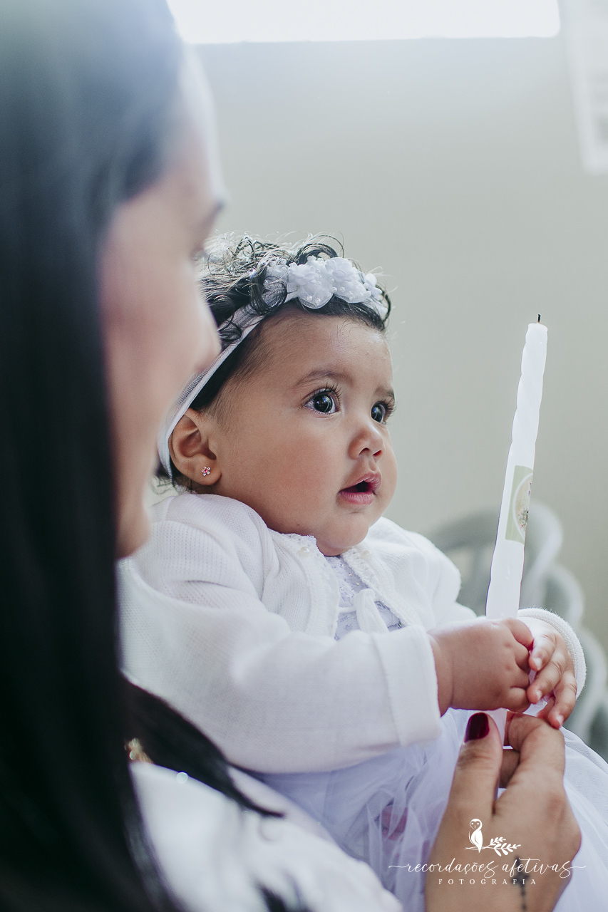 Batizado católico realizado na Paróquia São Luiz Gonzaga, em São Roque