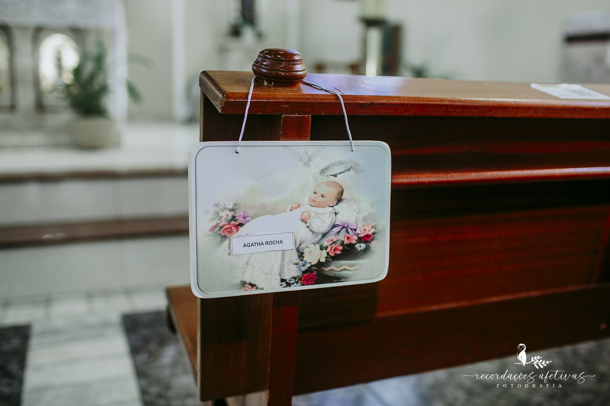 Batizado católico realizado na Paróquia São Luiz Gonzaga, em São Roque