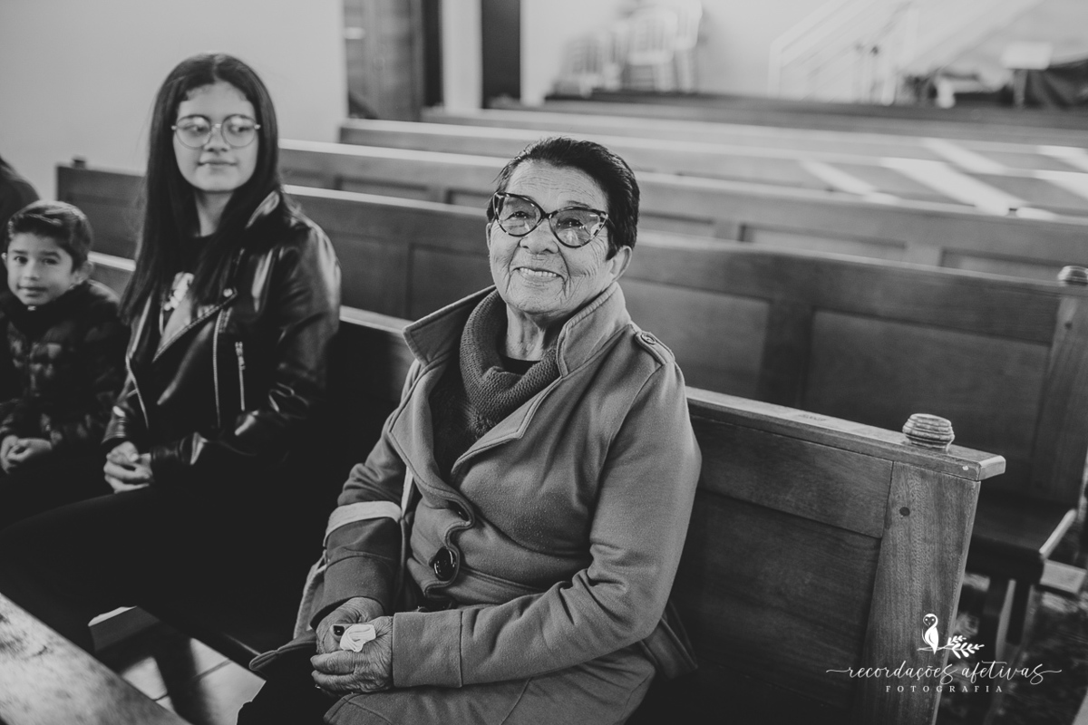 Batizado católico realizado na Paróquia São Luiz Gonzaga, em São Roque