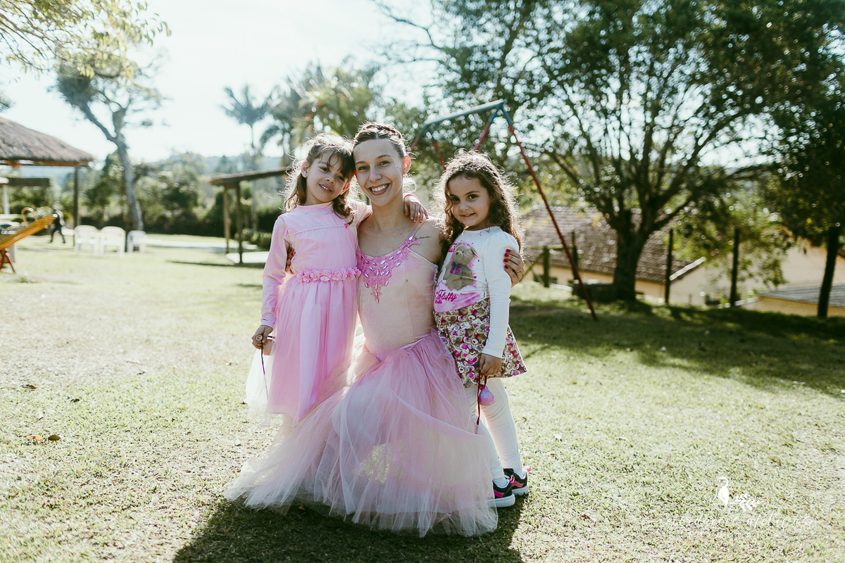 Aniversário de menina com tema ballet realizado na Fazendinha Santa Adelia em São Roque