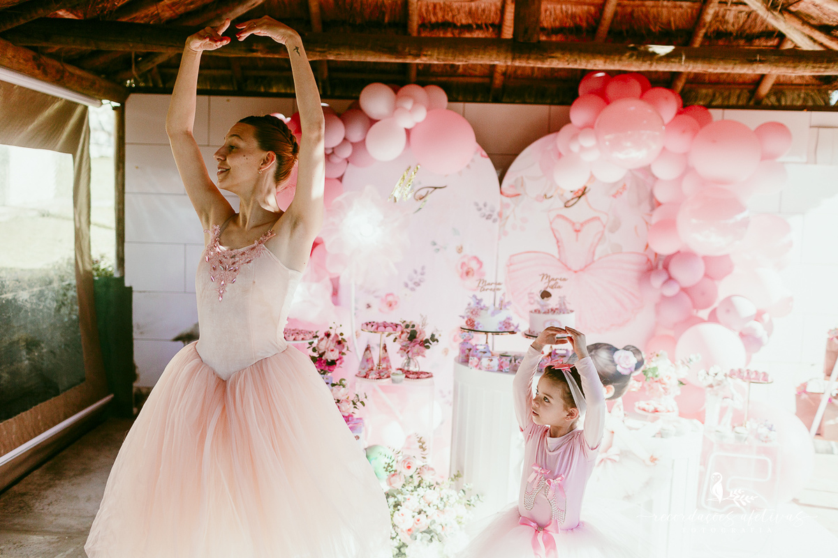 Aniversário de menina com tema ballet realizado na Fazendinha Santa Adelia em São Roque