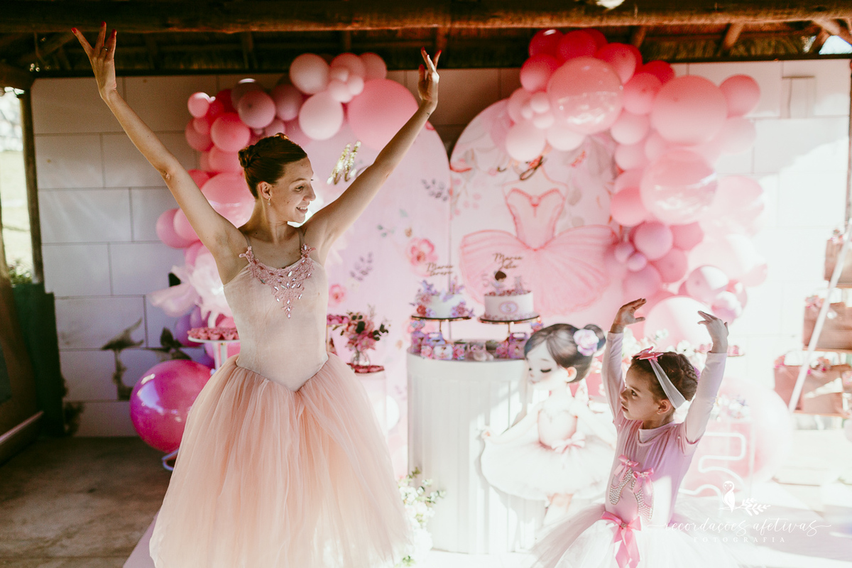 Aniversário de menina com tema ballet realizado na Fazendinha Santa Adelia em São Roque