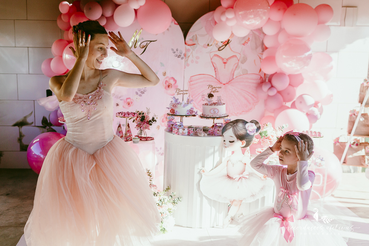 Aniversário de menina com tema ballet realizado na Fazendinha Santa Adelia em São Roque