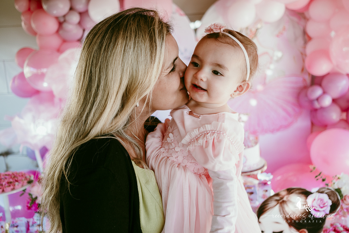 Aniversário de menina com tema ballet realizado na Fazendinha Santa Adelia em São Roque
