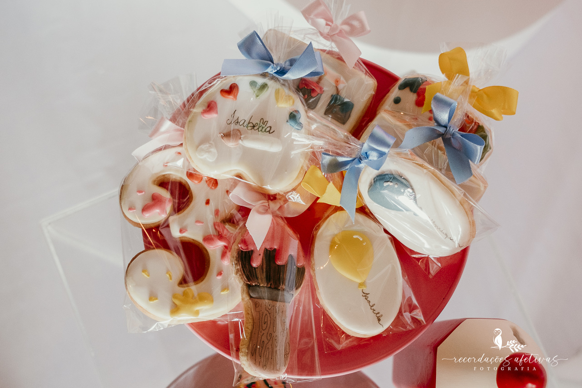 Aniversário menino e menina com tema mundo das cores realizado em São Roque