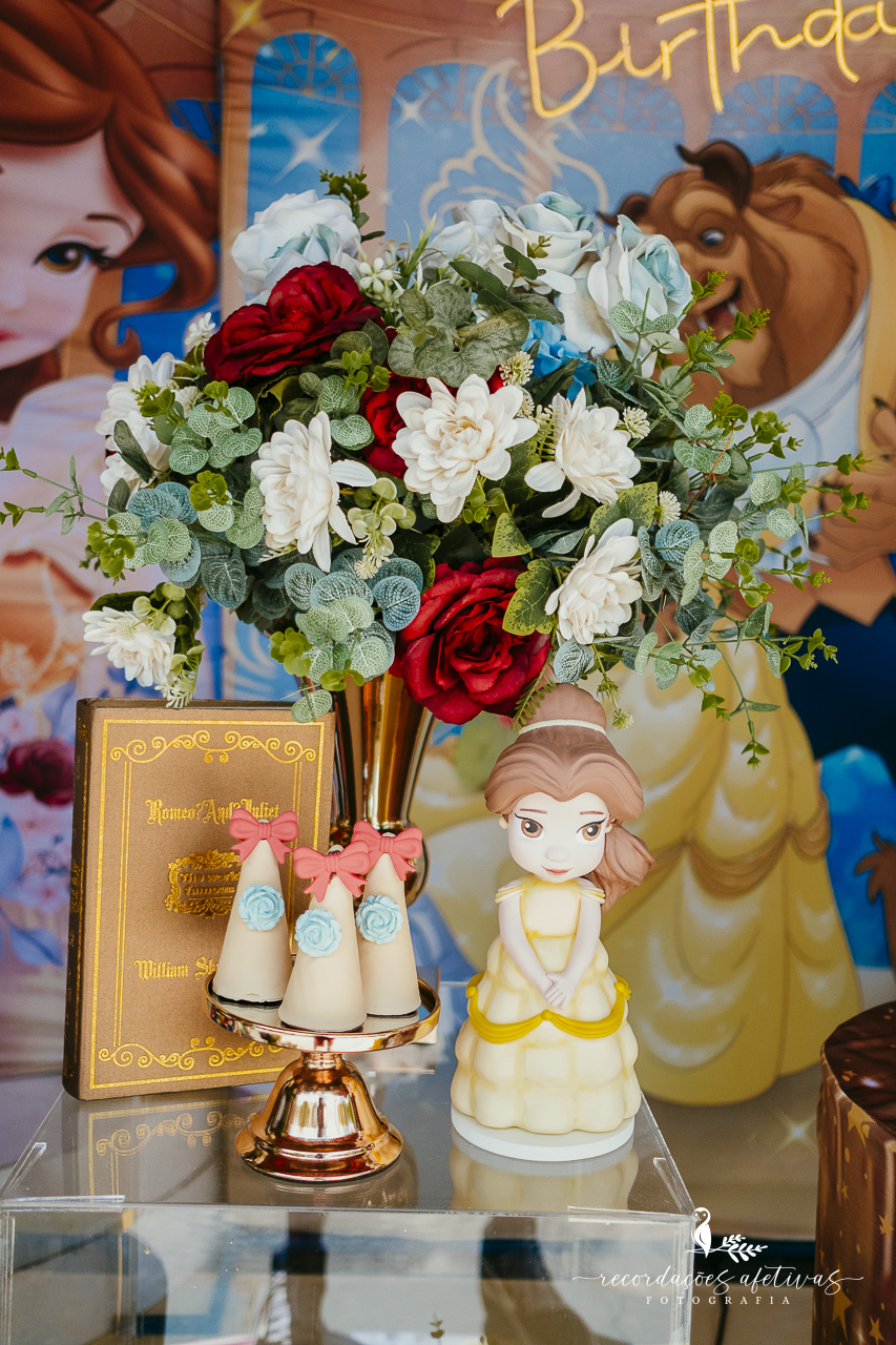 Aniversário menina 1 aninho com tema A Bela e a Fera