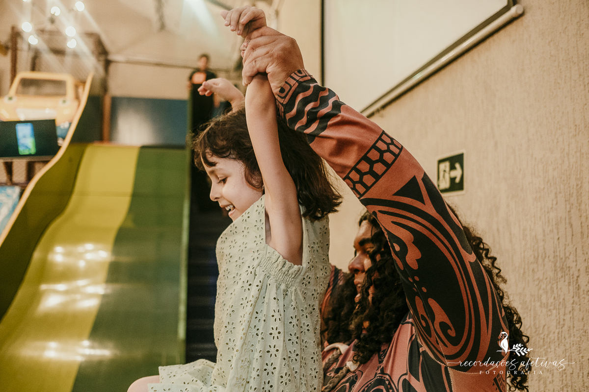 Aniversário infantil com tema Moana, realizado no Buffet Kid Recanto, na Vila Romana - SP