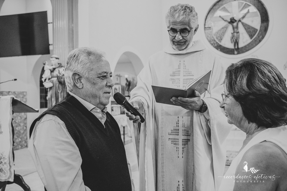 Bodas de Ouro Rosa e Tito Góes, realizado na igreja de Canguera, em São Roque