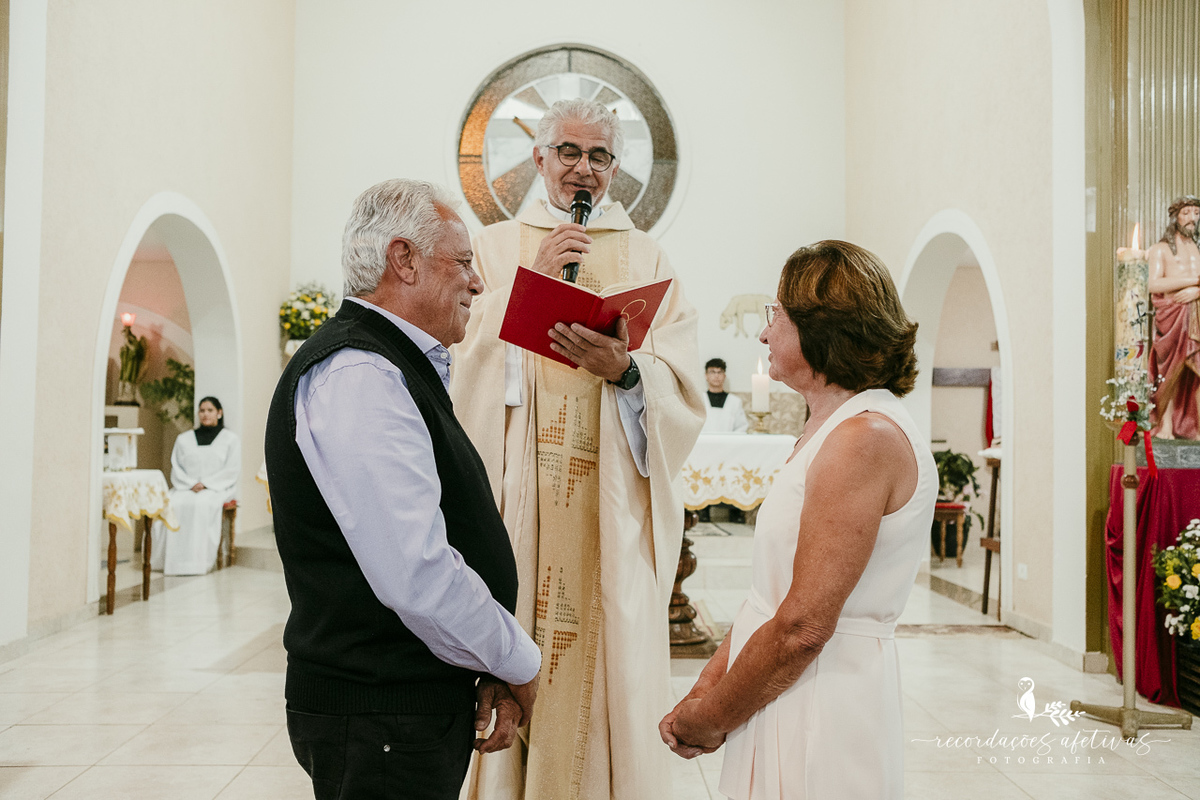 Bodas de Ouro Rosa e Tito Góes, realizado na igreja de Canguera, em São Roque