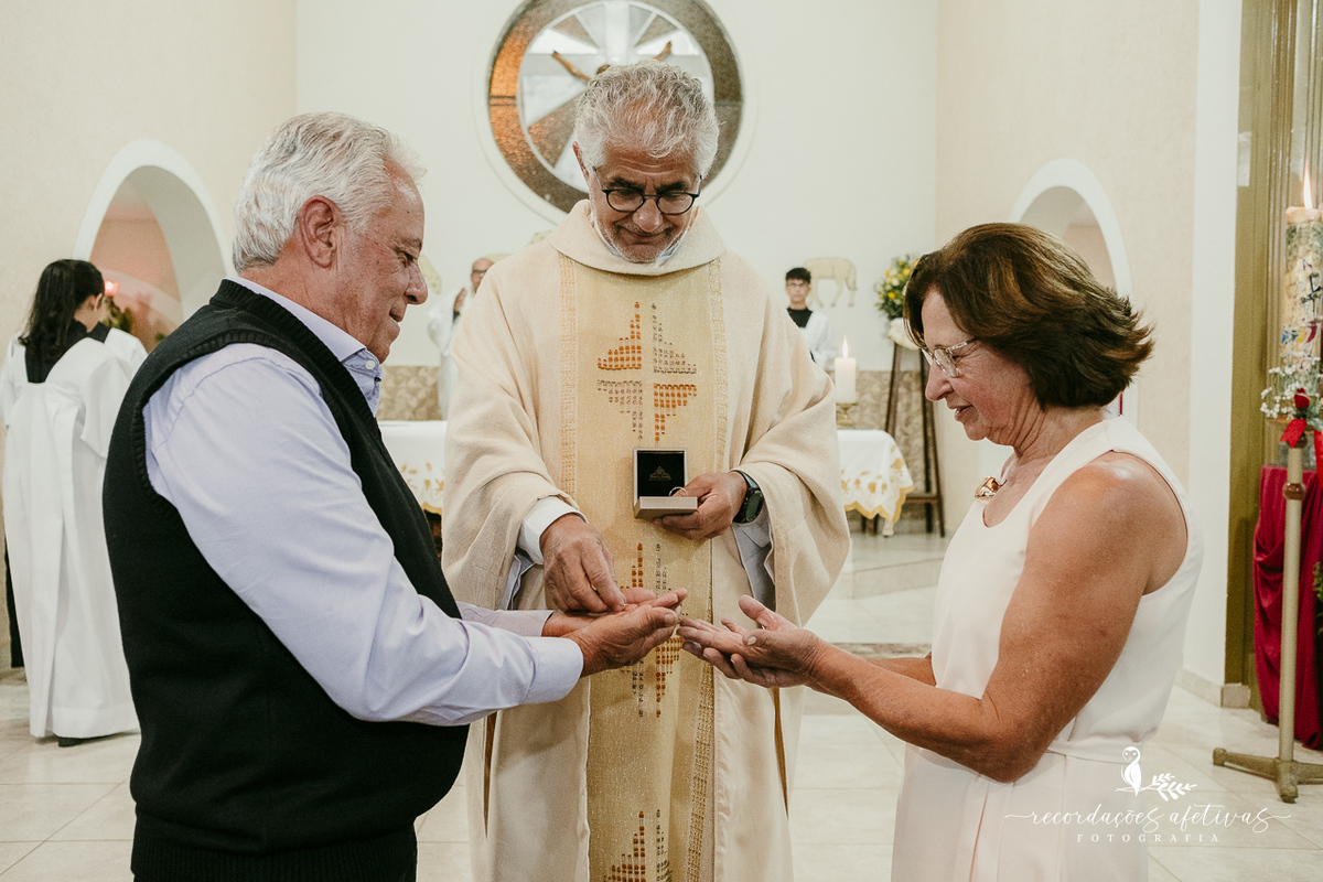 Bodas de Ouro Rosa e Tito Góes, realizado na igreja de Canguera, em São Roque