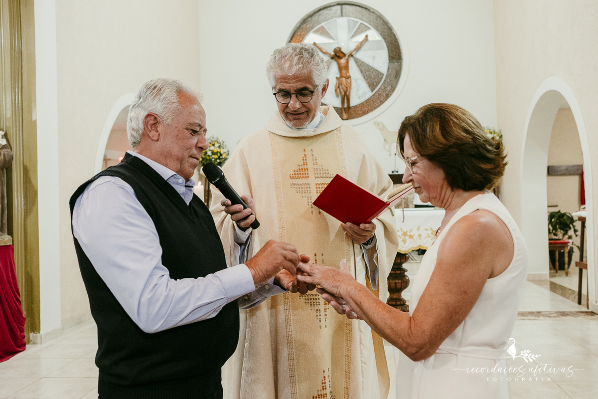 Bodas de Ouro Rosa e Tito Góes, realizado na igreja de Canguera, em São Roque